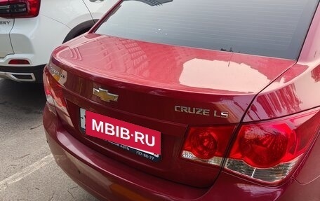 Chevrolet Cruze II, 2010 год, 580 000 рублей, 2 фотография