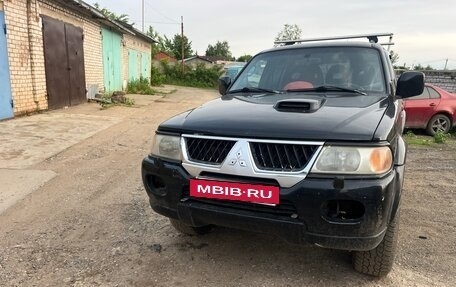 Mitsubishi Pajero Sport II рестайлинг, 2005 год, 800 000 рублей, 2 фотография