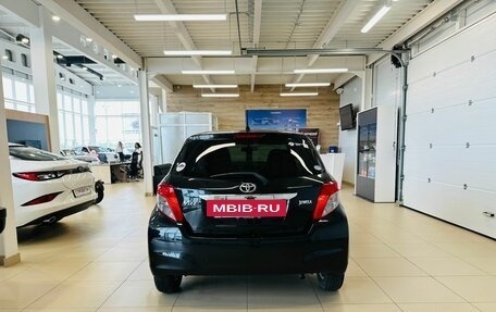 Toyota Vitz, 2012 год, 939 000 рублей, 5 фотография