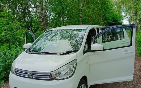 Mitsubishi eK Wagon III рестайлинг, 2013 год, 700 000 рублей, 3 фотография