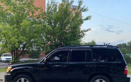 Toyota Land Cruiser 100 рестайлинг 2, 2004 год, 2 000 000 рублей, 4 фотография