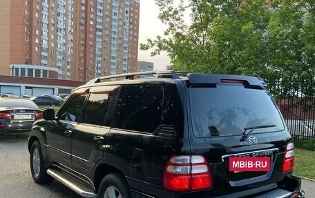 Toyota Land Cruiser 100 рестайлинг 2, 2004 год, 2 000 000 рублей, 8 фотография