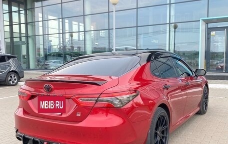 Toyota Camry, 2017 год, 2 800 000 рублей, 4 фотография