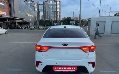 KIA Rio IV, 2017 год, 1 100 000 рублей, 4 фотография