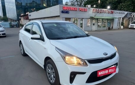 KIA Rio IV, 2017 год, 1 100 000 рублей, 2 фотография