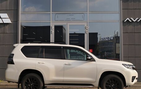 Toyota Land Cruiser Prado 150 рестайлинг 2, 2021 год, 6 825 000 рублей, 8 фотография
