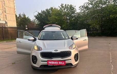KIA Sportage IV рестайлинг, 2018 год, 2 000 000 рублей, 3 фотография