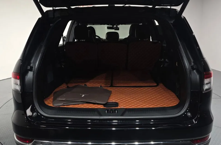 Lincoln Aviator II, 2023 год, 6 900 000 рублей, 17 фотография