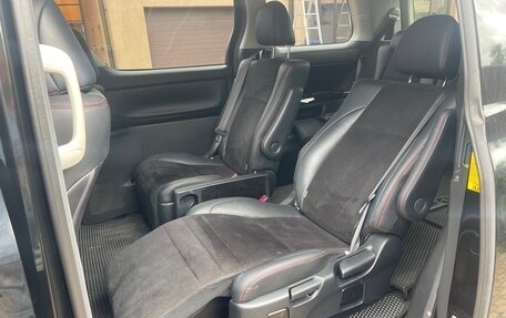 Toyota Vellfire I, 2013 год, 2 750 000 рублей, 3 фотография
