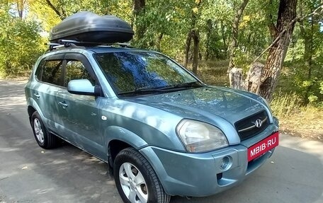 Hyundai Tucson III, 2007 год, 933 000 рублей, 2 фотография