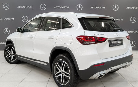 Mercedes-Benz GLA, 2021 год, 3 990 000 рублей, 7 фотография