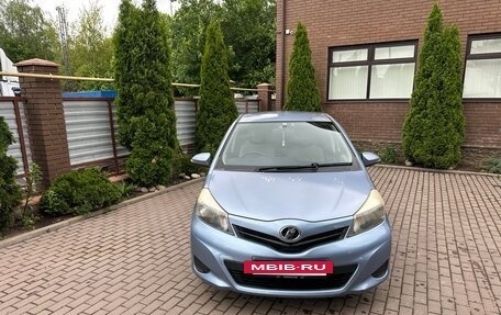 Toyota Vitz, 2012 год, 830 000 рублей, 2 фотография