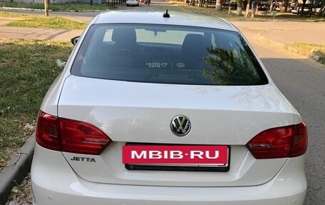 Volkswagen Jetta VI, 2013 год, 1 280 000 рублей, 3 фотография