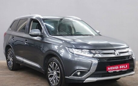 Mitsubishi Outlander III рестайлинг 3, 2015 год, 1 515 000 рублей, 3 фотография