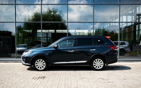 Mitsubishi Outlander III рестайлинг 3, 2021 год, 2 400 000 рублей, 7 фотография