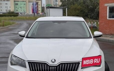 Skoda Superb III рестайлинг, 2016 год, 1 750 000 рублей, 2 фотография