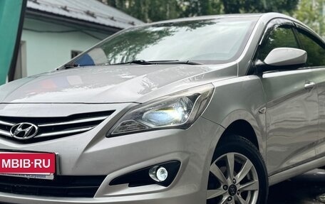 Hyundai Solaris II рестайлинг, 2015 год, 1 400 000 рублей, 2 фотография