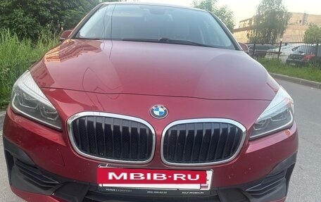 BMW 2 серия Active Tourer F45, 2018 год, 2 380 000 рублей, 3 фотография