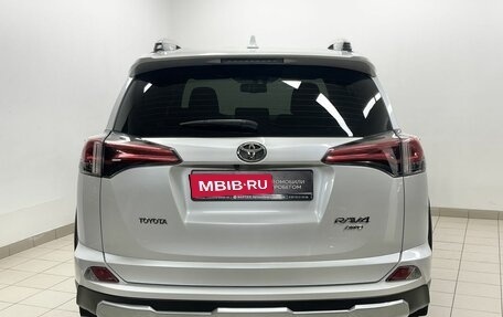 Toyota RAV4, 2018 год, 2 697 000 рублей, 5 фотография