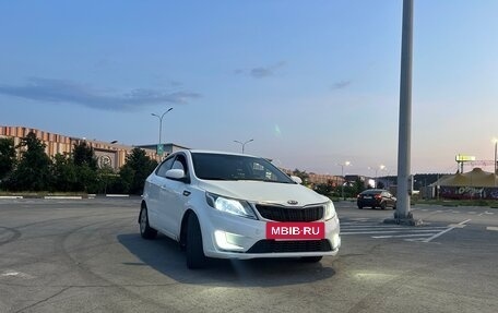KIA Rio III рестайлинг, 2013 год, 590 000 рублей, 2 фотография