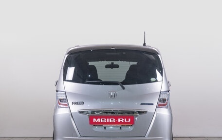 Honda Freed I, 2015 год, 1 399 000 рублей, 4 фотография
