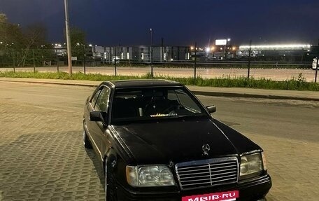 Mercedes-Benz E-Класс, 1995 год, 600 000 рублей, 2 фотография