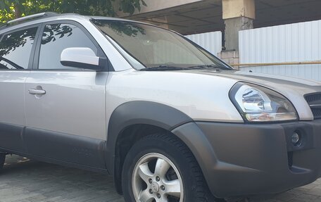 Hyundai Tucson III, 2005 год, 710 000 рублей, 3 фотография