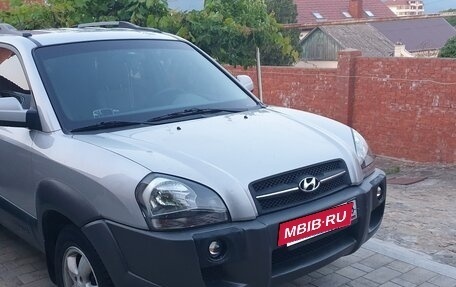 Hyundai Tucson III, 2005 год, 710 000 рублей, 2 фотография