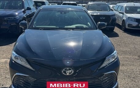 Toyota Camry, 2021 год, 3 442 000 рублей, 2 фотография