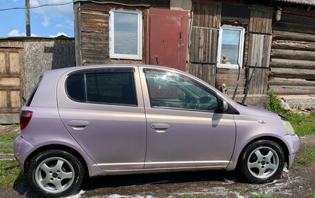Toyota Vitz, 2001 год, 300 000 рублей, 3 фотография