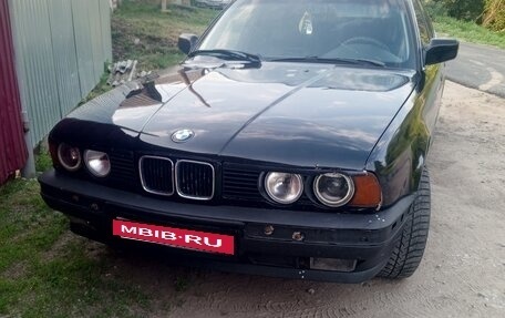 BMW 5 серия, 1988 год, 450 000 рублей, 3 фотография