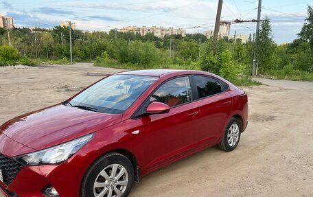 Hyundai Solaris II рестайлинг, 2021 год, 1 600 000 рублей, 3 фотография