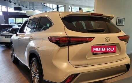 Toyota Highlander, 2025 год, 5 850 000 рублей, 2 фотография