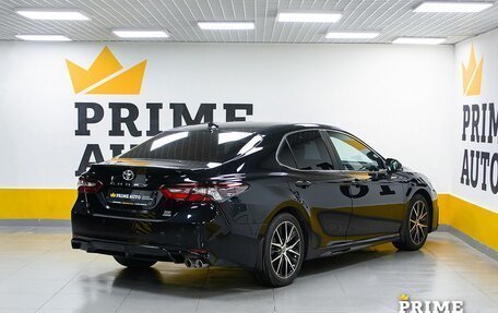Toyota Camry, 2021 год, 3 999 000 рублей, 6 фотография