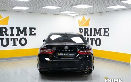 Toyota Camry, 2021 год, 3 999 000 рублей, 5 фотография