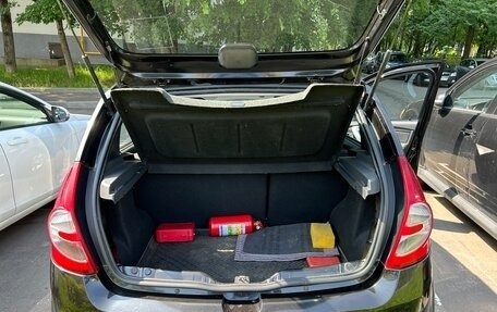 Renault Sandero I, 2013 год, 890 000 рублей, 2 фотография