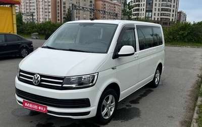 Volkswagen Caravelle T6 рестайлинг, 2019 год, 3 150 000 рублей, 1 фотография
