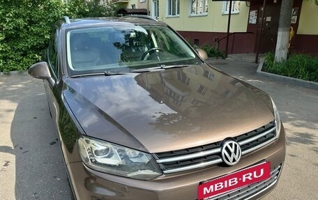 Volkswagen Touareg III, 2011 год, 2 190 000 рублей, 3 фотография