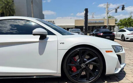 Audi R8, 2022 год, 24 250 782 рублей, 15 фотография