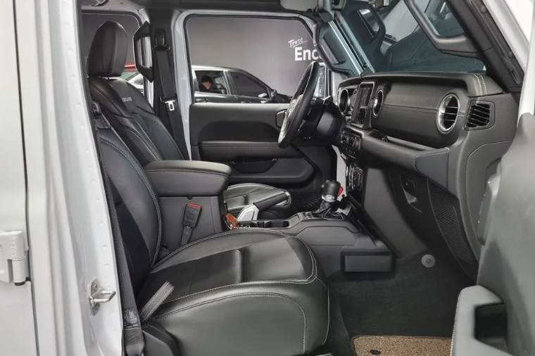 Jeep Wrangler JL, 2022 год, 5 050 000 рублей, 10 фотография