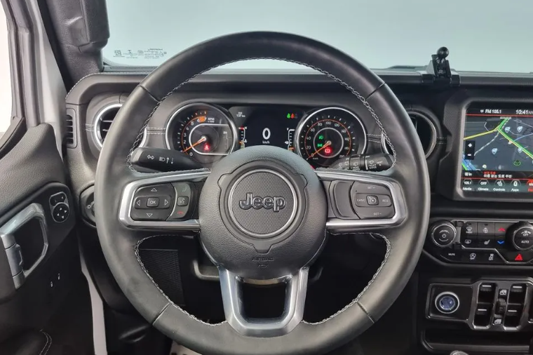 Jeep Wrangler JL, 2022 год, 5 050 000 рублей, 14 фотография