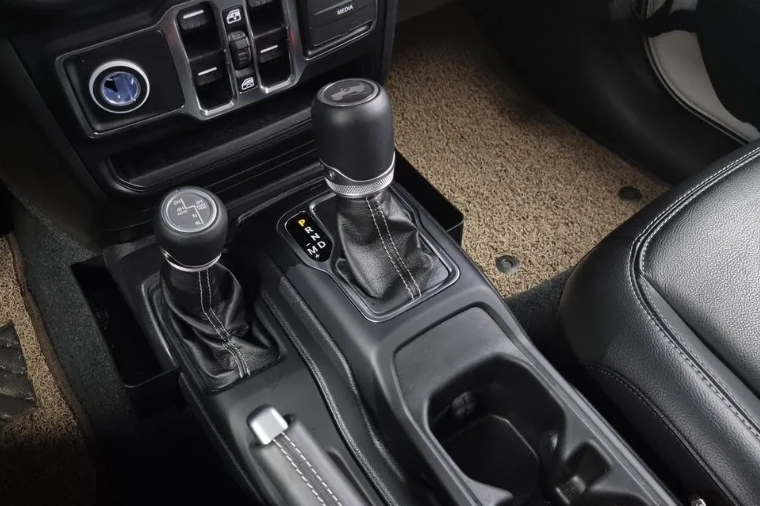 Jeep Wrangler JL, 2022 год, 5 050 000 рублей, 9 фотография