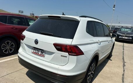 Volkswagen Tiguan II, 2021 год, 2 099 000 рублей, 4 фотография