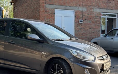 Hyundai Solaris II рестайлинг, 2011 год, 790 000 рублей, 4 фотография
