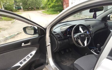 Hyundai Solaris II рестайлинг, 2013 год, 695 000 рублей, 6 фотография