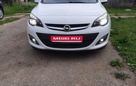 Opel Astra J, 2014 год, 1 250 000 рублей, 7 фотография