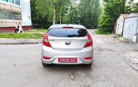 Hyundai Solaris II рестайлинг, 2013 год, 695 000 рублей, 3 фотография