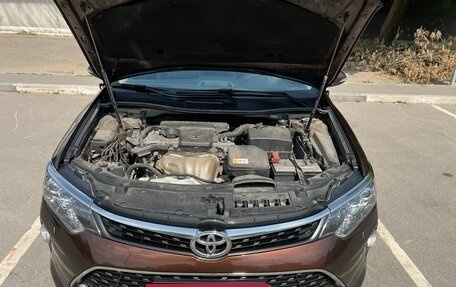 Toyota Camry, 2017 год, 2 350 000 рублей, 6 фотография
