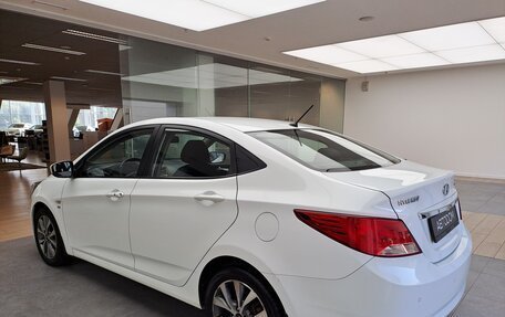 Hyundai Solaris II рестайлинг, 2015 год, 1 070 000 рублей, 7 фотография