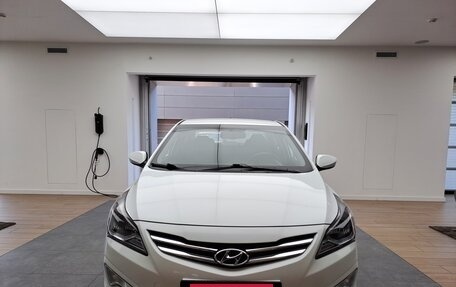 Hyundai Solaris II рестайлинг, 2015 год, 1 070 000 рублей, 2 фотография